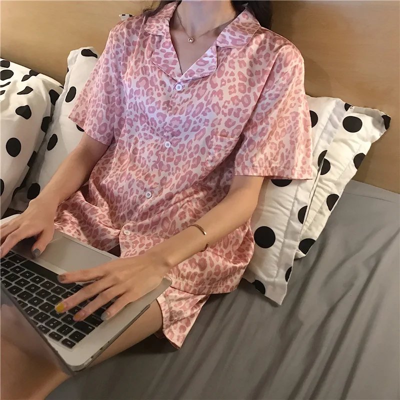 طقم ملابس نوم نسائي بطبعة جلد النمر ، ملابس نوم ، شورت بأكمام قصيرة ، بيجامة بطية صدر ، ملابس نوم كرتونية حلوة ، ملابس منزلية
