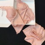 قطعة علوي وشورت نسائي مزين بالدانتيل ، ملابس نوم برقبة على شكل حرف V ، طقم بيجامات ، ساتان ، ملابس منزلية ، صالة ، ملابس نوم ، ربيع ، صيف ، رباط - الصورة 2