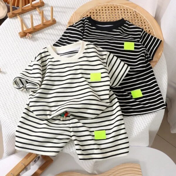 ⁦2Pcs Fashion Children Short Sleeve Shorts Sets Summer Kids Clothes Boys Baby Cotton Tee Pant Outfits Black and White Stripe⁩ - الصورة ⁦1⁩